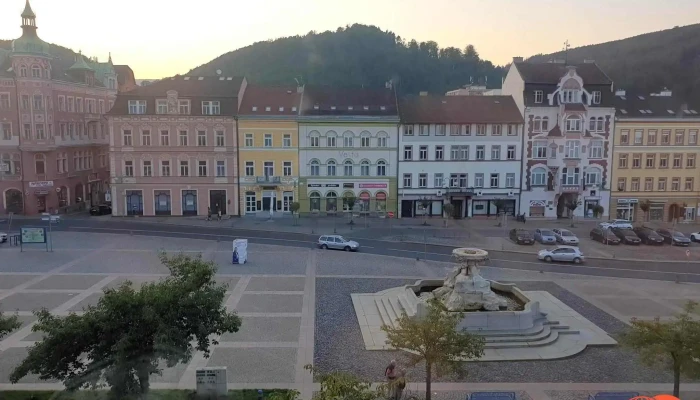 Hotel Ceska Koruna Od Hostu - Masarykovo Nám. 60