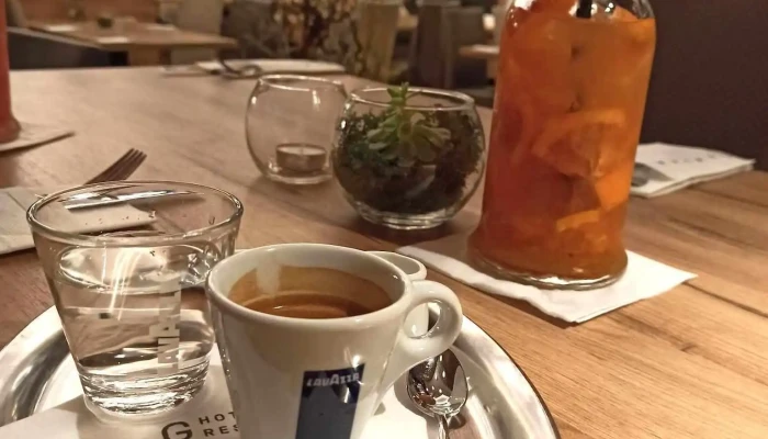 Hotel Grand -  Espresso - Klicperova 51