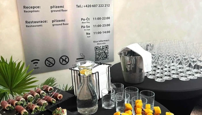 Hotel Grand -  Jidlo A Piti - Klicperova 51