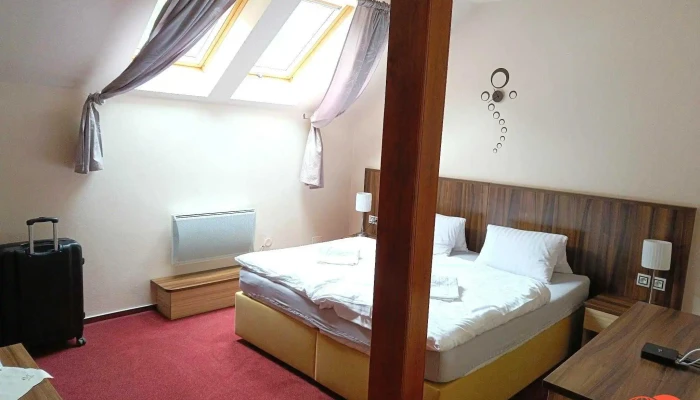 Hotel Koruna Karlstejn Pokoje - Karlštejn