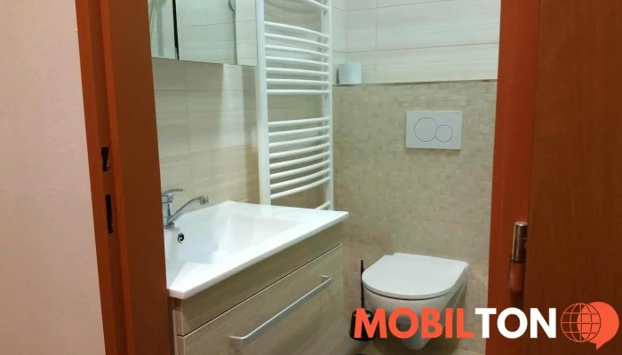 Hotel Restaurace A Pivnice Koruna -  Od Vlastnika - Rožnov Pod Radhoštěm
