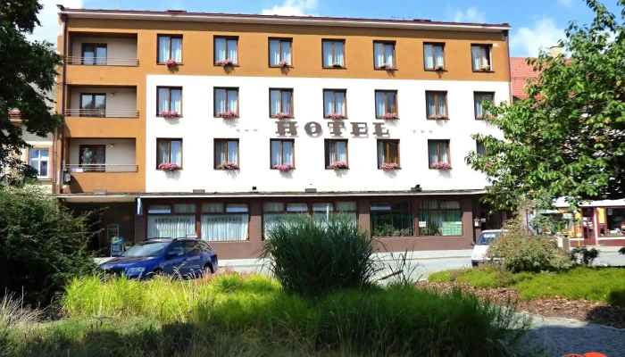 Hotel Restaurace Vysocina Od Vlastnika - Nám. T. G. Masaryka 202