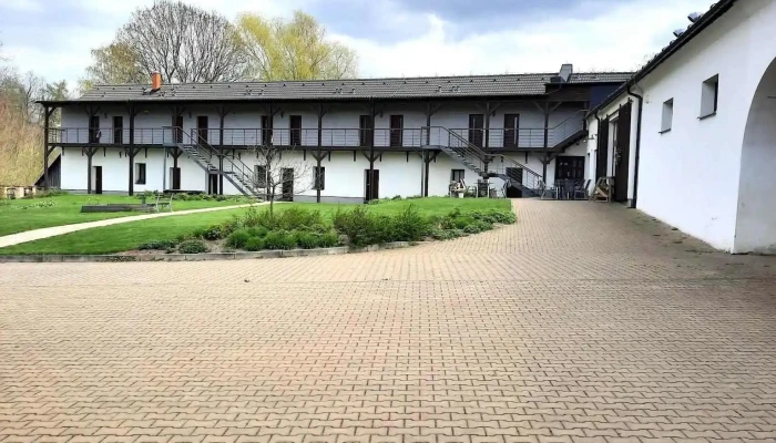 Hotel Ryzmburk Od Hostu - Žernov-česká Skalice