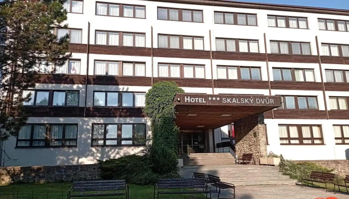 Hotel Skalsky Dvur Od Hostu - Lísek 52