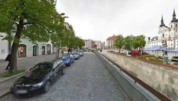 Hotel Tri Knizata Street View A 360deg - Masarykovo Nám. 1189