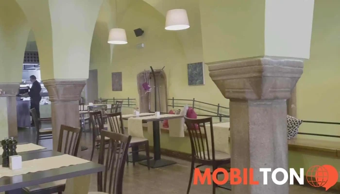 Hotel Tri Knizata Vzhled A Atmosfera - Masarykovo Nám. 1189