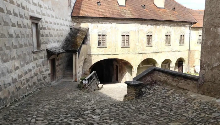 Hrad Ledec Nad Sazavou Sro Adresa - Husovo Nám. 7
