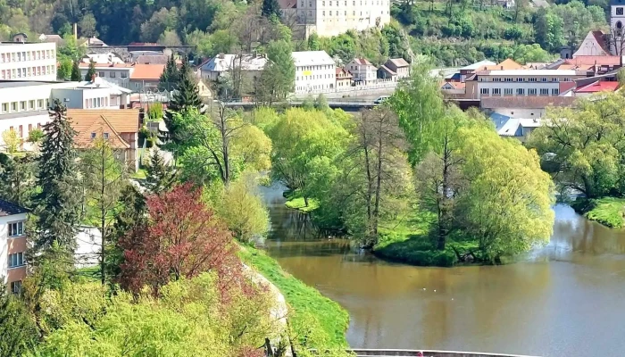 Hrad Ledec Nad Sazavou Sro Hrad - Husovo Nám. 7