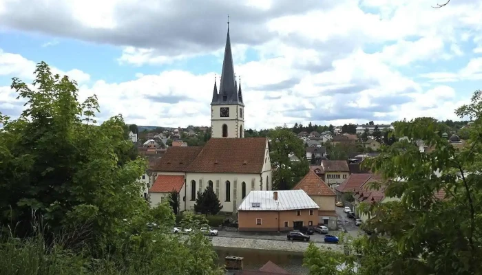 Hrad Ledec Nad Sazavou Sro Nejnovejsi - Husovo Nám. 7