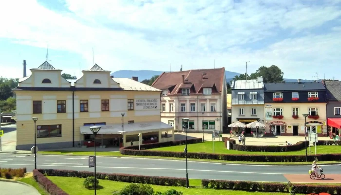 Jídelna u Praděda - letní terasa - 790 01 Jeseník 1