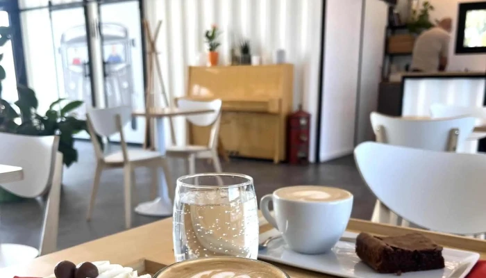 Kafe Kontik -  Hledam - Želetická 2372 412 01