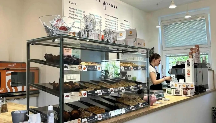 Kafe Stanek Vzhled A Atmosfera - Ostrovní 465