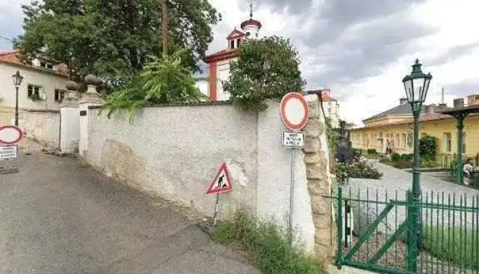 Kava S Parou Street View A 360deg - Jarošova 165/32