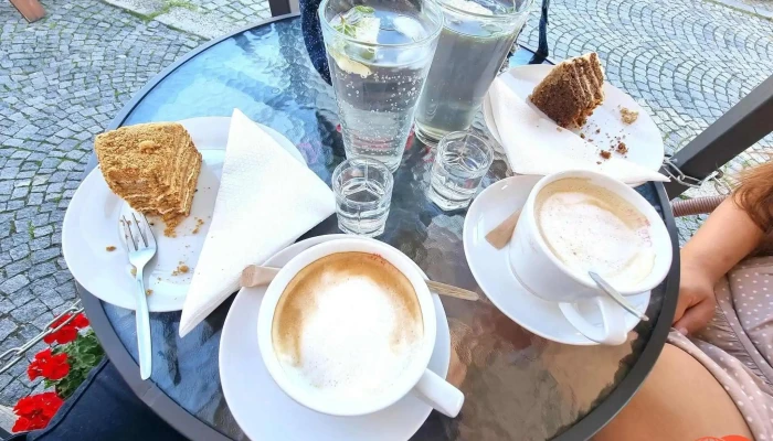 Kavarna Mestansky Dum Cappuccino - Žižkovo Nám. 249