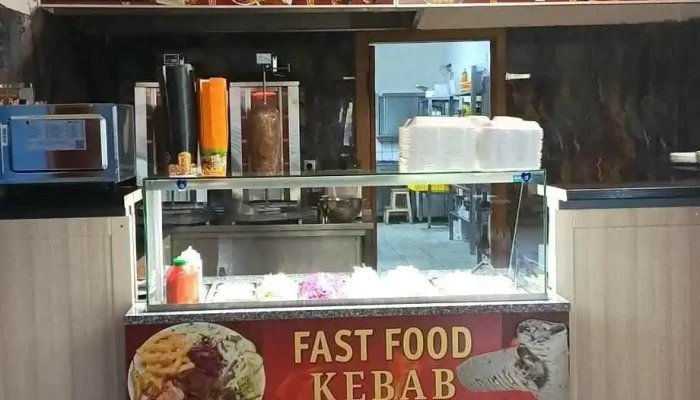 Kebab Kibos Korycany Vzhled A Atmosfera - Náměstí 155