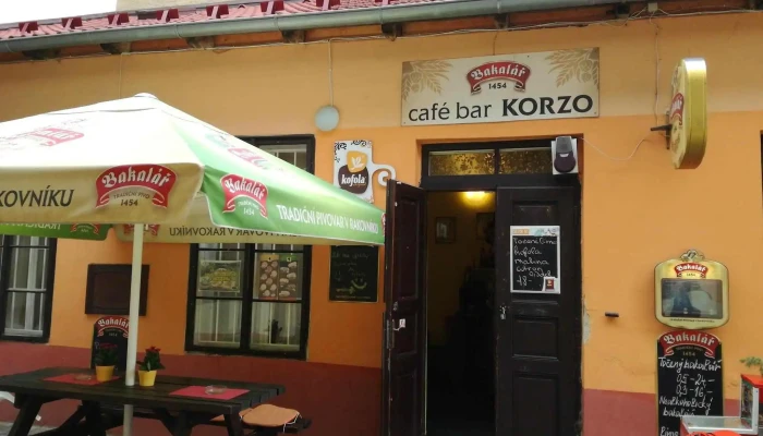 Korzo -  Vse - Husovo Nám. 10