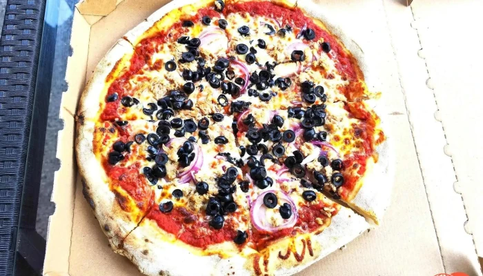 La Pisa Pizzerie -    Sadska Pizza - Palackého Nám. 258