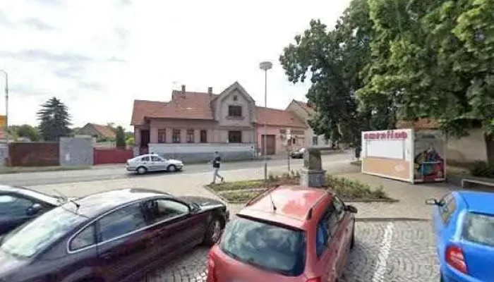 La Pisa Pizzerie -    Sadska Street View A 360deg - Palackého Nám. 258
