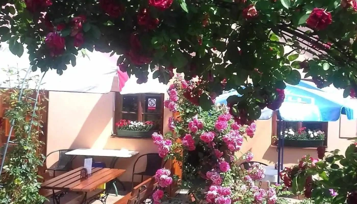 Letni Restaurace U Stodoly Od Vlastnika - Ústupky