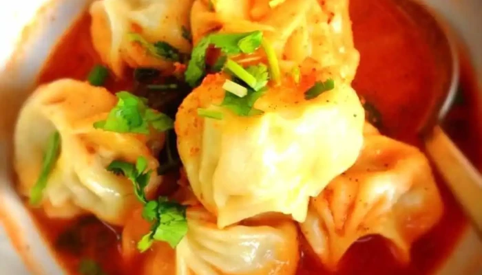 Makalu Nepalska A Indicka Restaurace Momo - Nám. Práce 1099/1