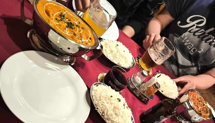 Makalu Nepalska A Indicka Restaurace Restaurace - Šromova 137 686 01