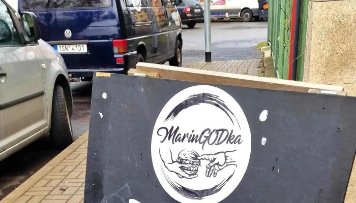 Maringodka Hamburgerova Restaurace - Česko 756, U Zámeckého Parku 1