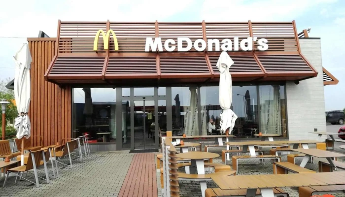 McDonald's - 193 00 Praha 9 - Horní Počernice-Praha 20