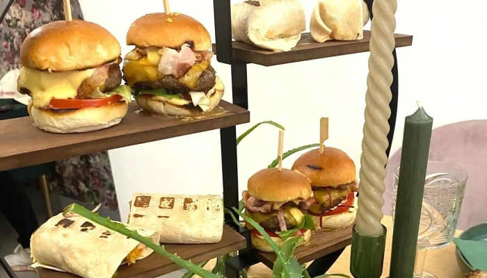 Moma Bistro Kavarna čislo - Havířská 1008/15 586 01