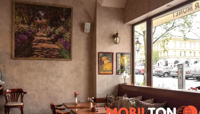Monet Roberts Cafebistrot Vse - Husova 48