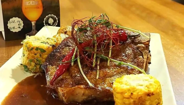 Nabrezni Terasy Restaurace A Penzion Jidlo A Piti - Nábřežní Ulice, Havlíčkovo Nám. 254/7