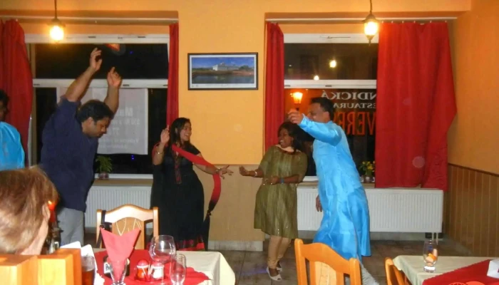 Namaskar Indicka Restaurace Od Vlastnika - Mariánské Údolí 131