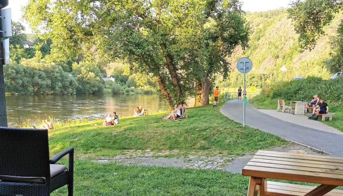 Obcerstveni Na Cyklostezce Kiosek U Privozu Ve Vranem Nad Vltavou Jak Se Dostat - 1043