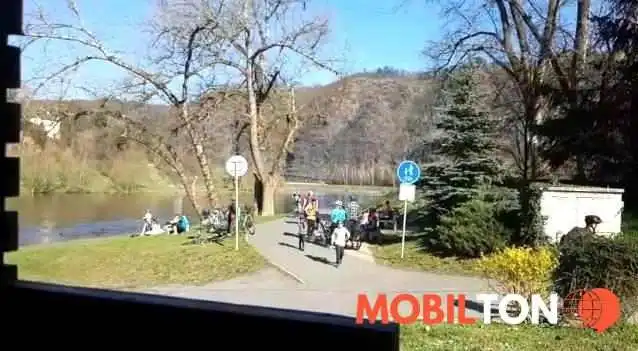 Obcerstveni Na Cyklostezce Kiosek U Privozu Ve Vranem Nad Vltavou Od Vlastnika - 1043