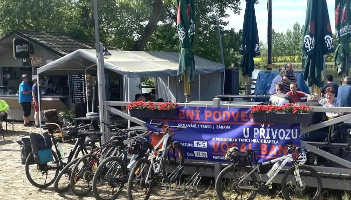 Obcerstveni U Privozu Videa - Velké Žernoseky-litoměřice 1