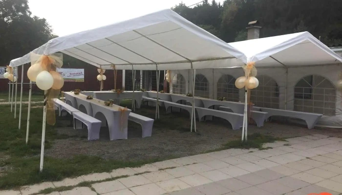 Obcerstveni U Sranek Od Vlastnika - Plavidlo 86
