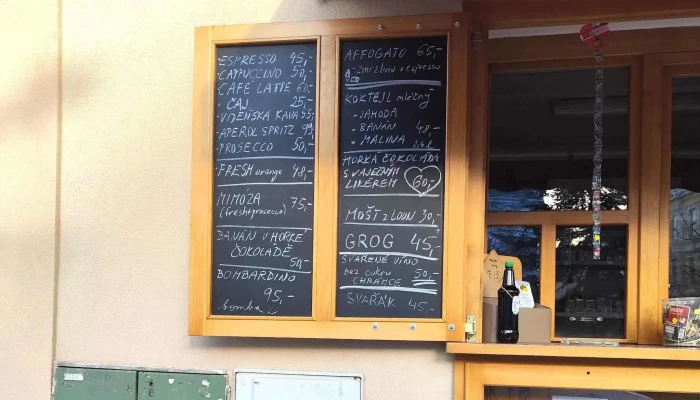 Obcerstveni V Domku Jak Se Dostat - Na Valích 387