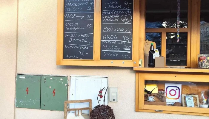 Obcerstveni V Domku Menu - Na Valích 387