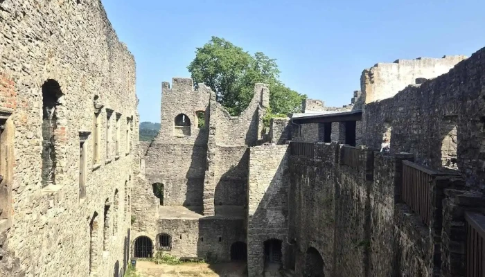 Občerstvení na hradě - 739 46 Hukvaldy