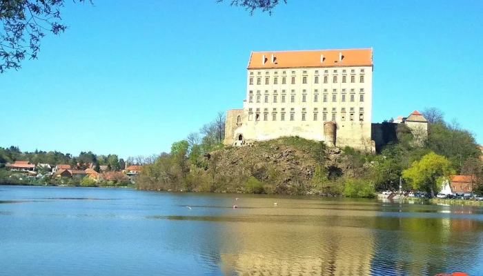 Občerstvení u Žraloka - 798 03 Plumlov