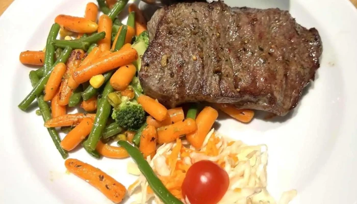 Original Budvarka -    Restaurace A Pivnice Steak Z Nizkeho Rostence - Lidická 58/13