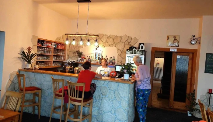 Penzion A Restaurace U Kasparku Vzhled A Atmosfera - Žďár