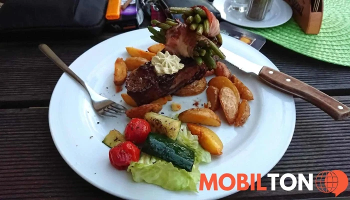 Penzion A Restaurace U Ruze Jidlo A Piti - Pražská Tř. 71/123