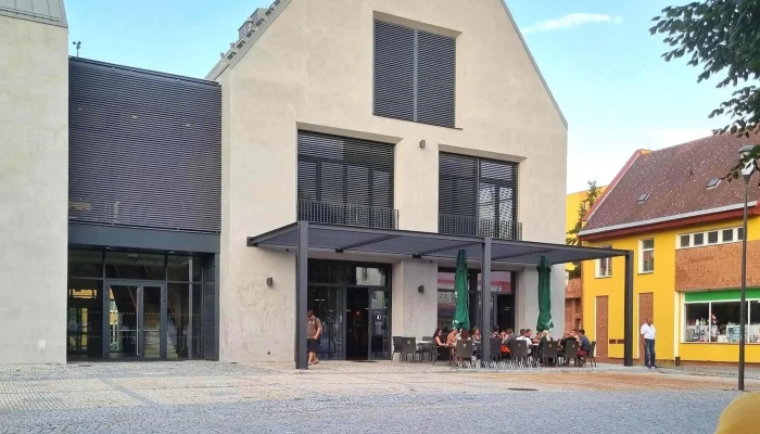 Pivnice U Radnice -  Restaurace - Nám. Dr. E. Beneše 1561