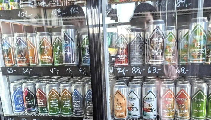 Pivovar Zichovec A Pivni Bar Louny Pivni Výčep - 5. Května 2789