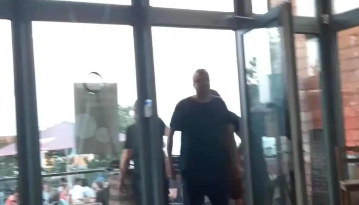Pivovar Zichovec A Pivni Bar Louny Vzhled A Atmosfera - 5. Května 2789