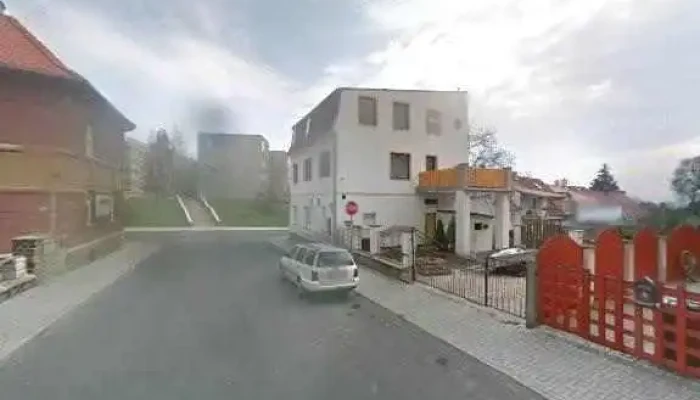 Pizza -    Steak Sv Tom Street View A 360deg - 3, Jiráskova 413