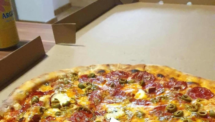Pizza Family -  Blizko Mě - Farní 73/5