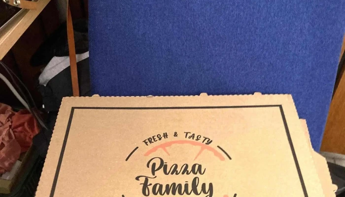 Pizza Family -  Telefon - Farní 73/5