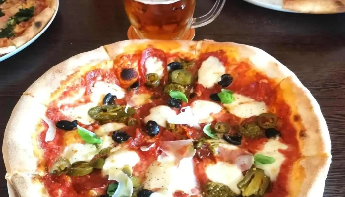 Pizza Gianni -  Jidlo A Piti - Pěší 191