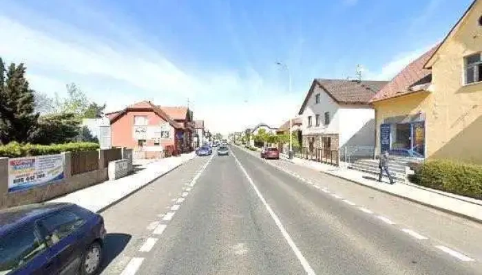 Pizza K Ricany Street View A 360deg - Plukovníka Švece 188/1